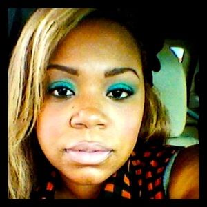 Meet your Posher, Shakia